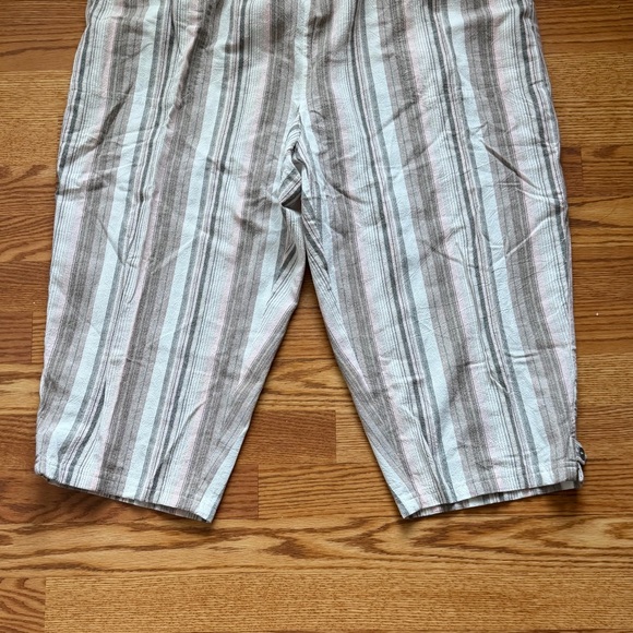 Emily Daniels Capri Pants - Picture 4 of 7